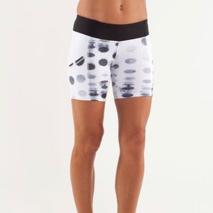 NWOT Lululemon Run: Dart and Dash Short